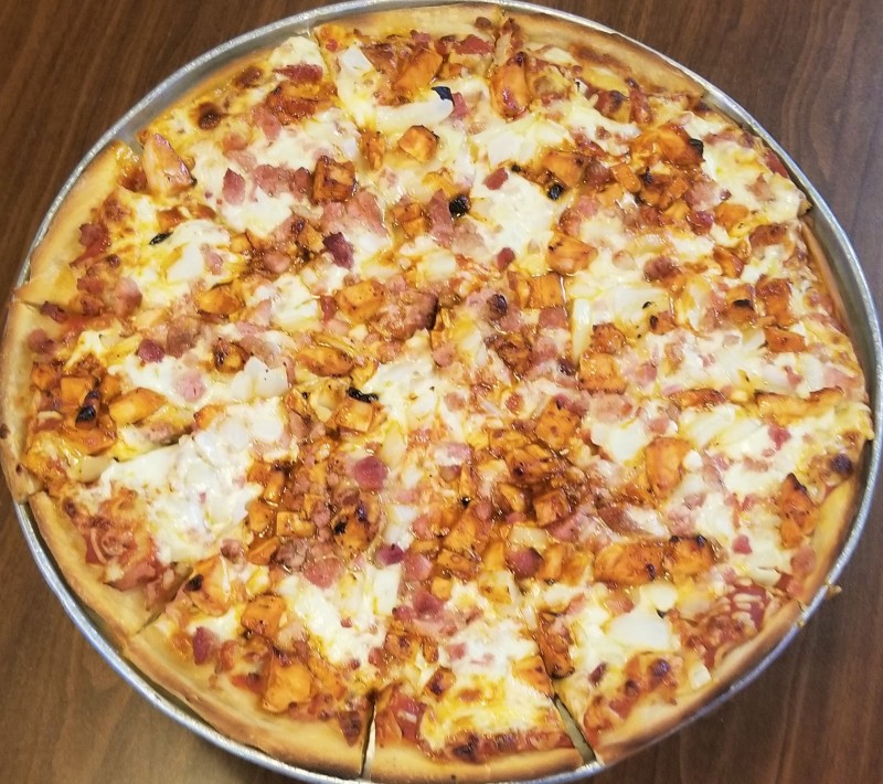 Buffalo Style Pizza (8 Slice)